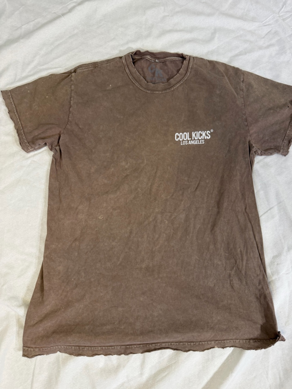 Distressed COOL KICKS Los Angeles Brown Logo Tee sz med
